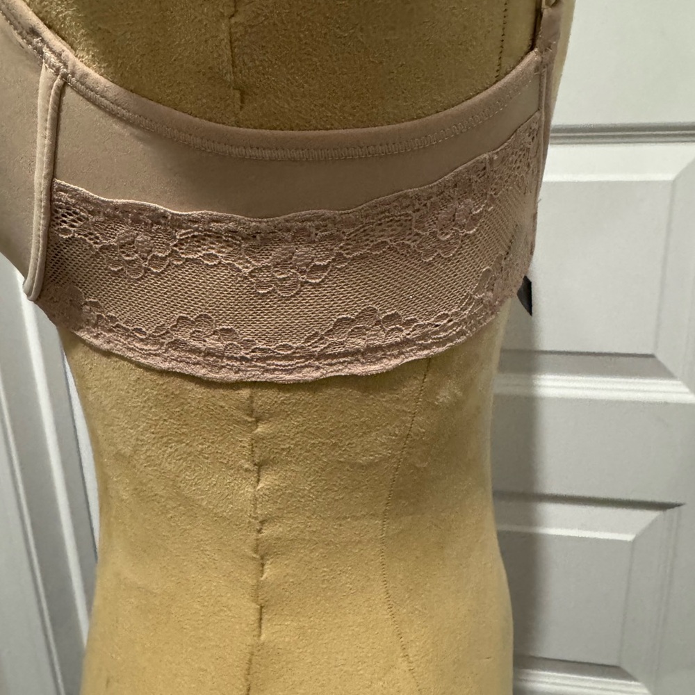 Natori Beige Lace Trim Bra - Picture 3 of 8